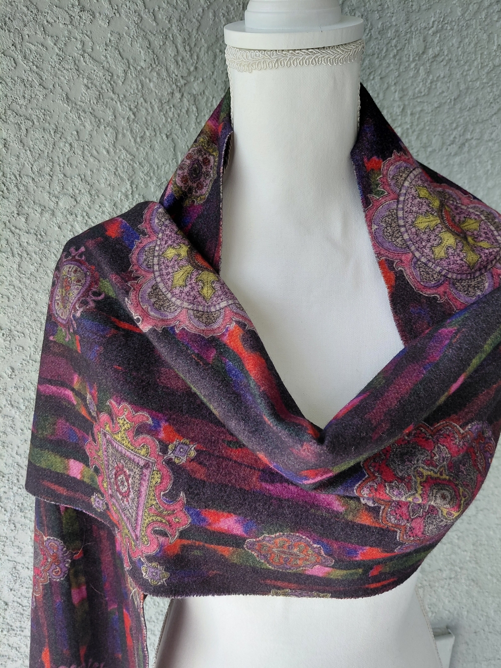 Blossom Garden Italy Wool Cashmere Scarf Wrap Shawl Paisley Medallion Fringe - Picture 3 of 10